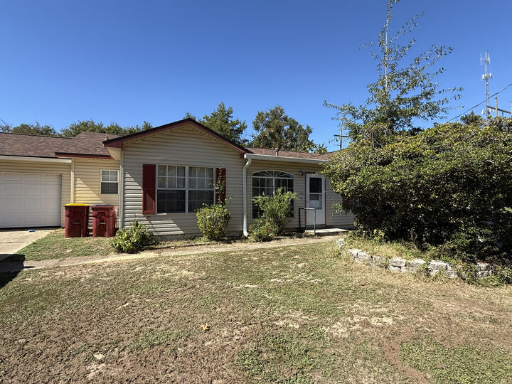 Property Photo:  216 Brookmeade Drive  FL 32539