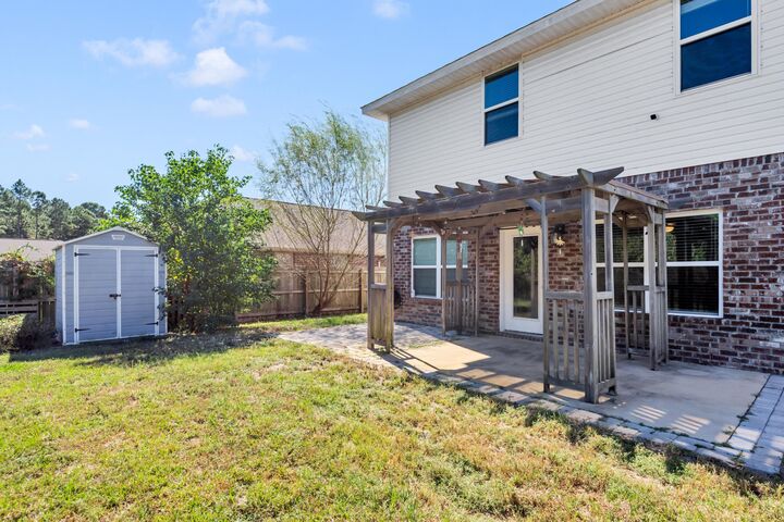 Property Photo: 2030 Sunset Pine Way FL 32563