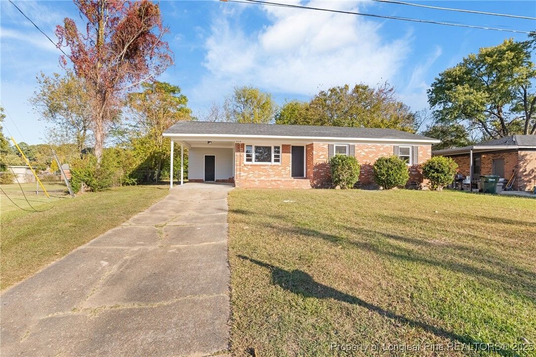 Property Photo: 814 Maverick Court NC 28303