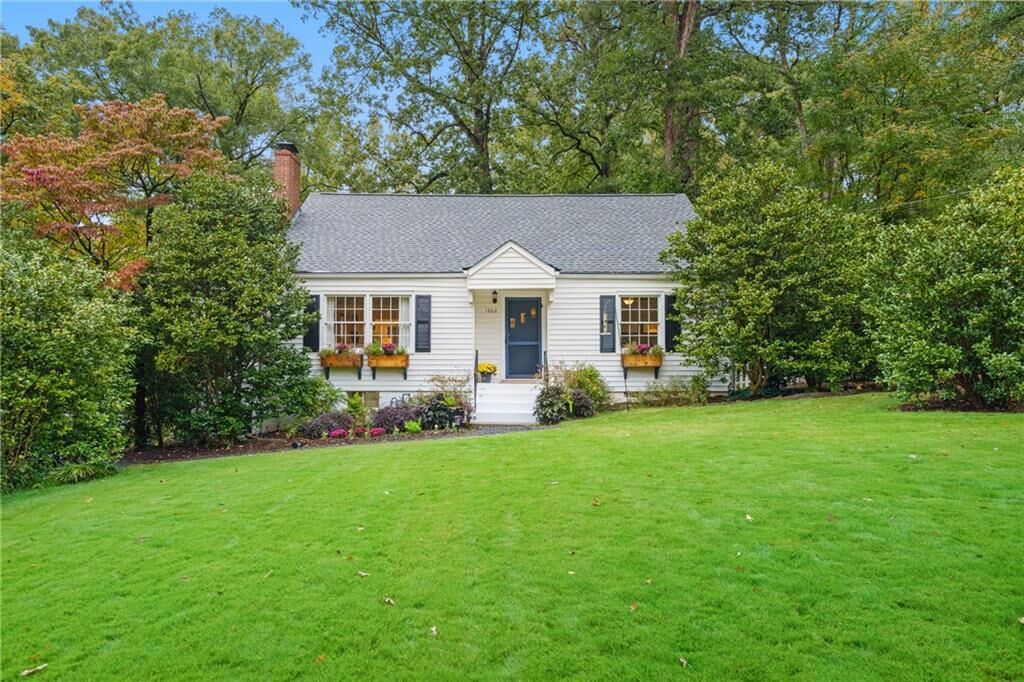 Property Photo:  1302 Roxboro Drive NE  GA 30324 