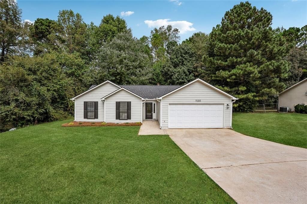 Property Photo:  1120 Northern Run  GA 30281