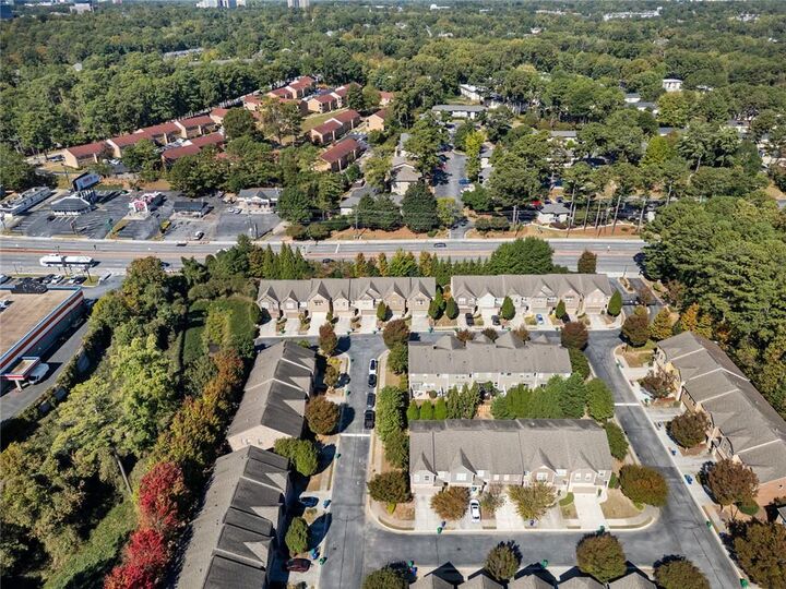 Property Photo: 2126 Knoll Place NE GA 30329