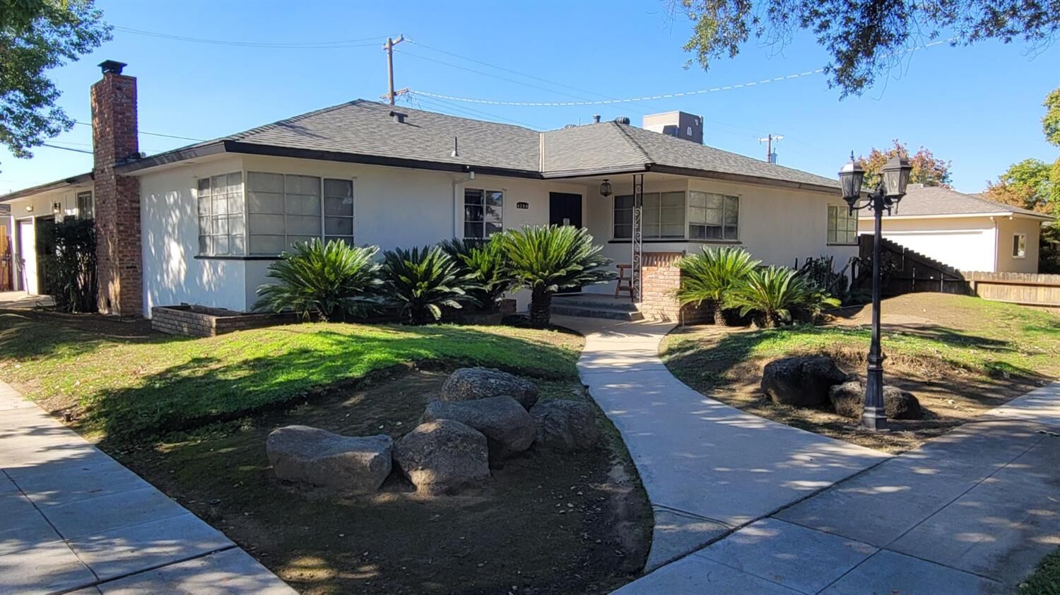 Property Photo: 4259 N 4th Street CA 93726