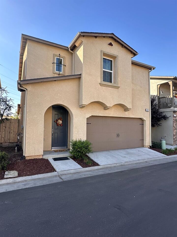 6369 Santa Lucia Way  Fresno CA 93722 photo