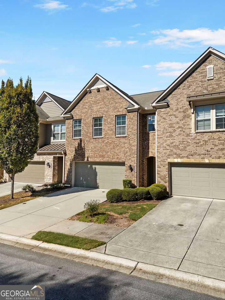 Property Photo: 2126 Knoll Place NE GA 30329