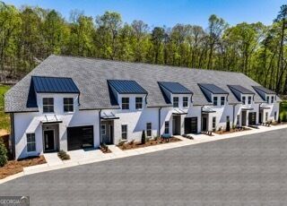 Property Photo:  105 Chateau Drive SE  GA 30161 