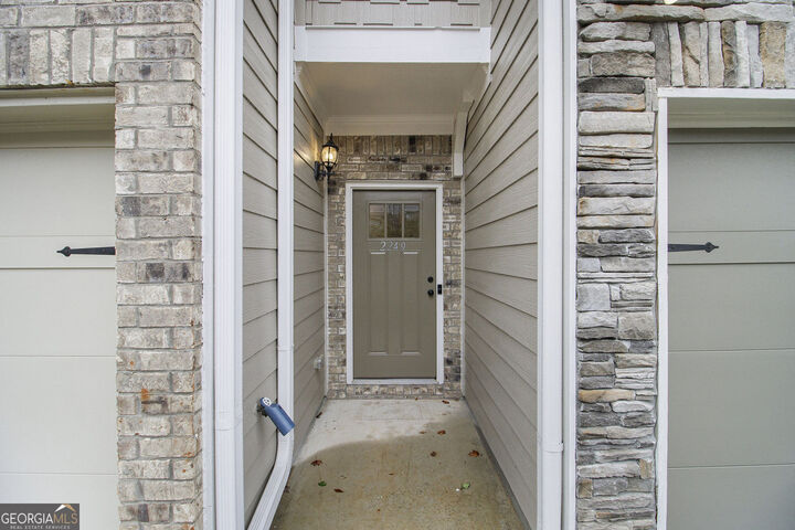 Property Photo:  2249 Mulsanne Drive  GA 30058