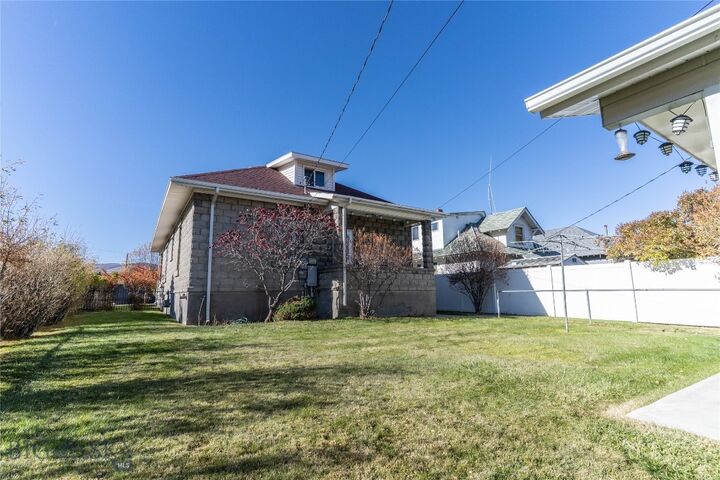 Property Photo:  411 Pine Street  MT 59711 