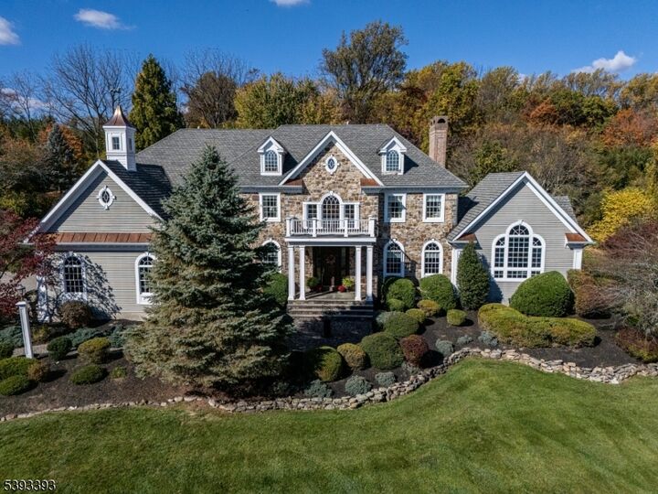 Property Photo:  3 Snuffys Ln  NJ 08833