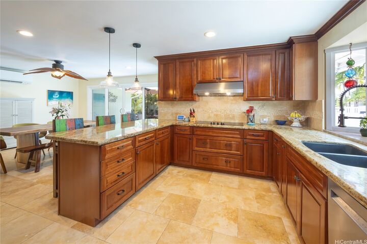 Property Photo:  409 Wanaao Road  HI 96734 