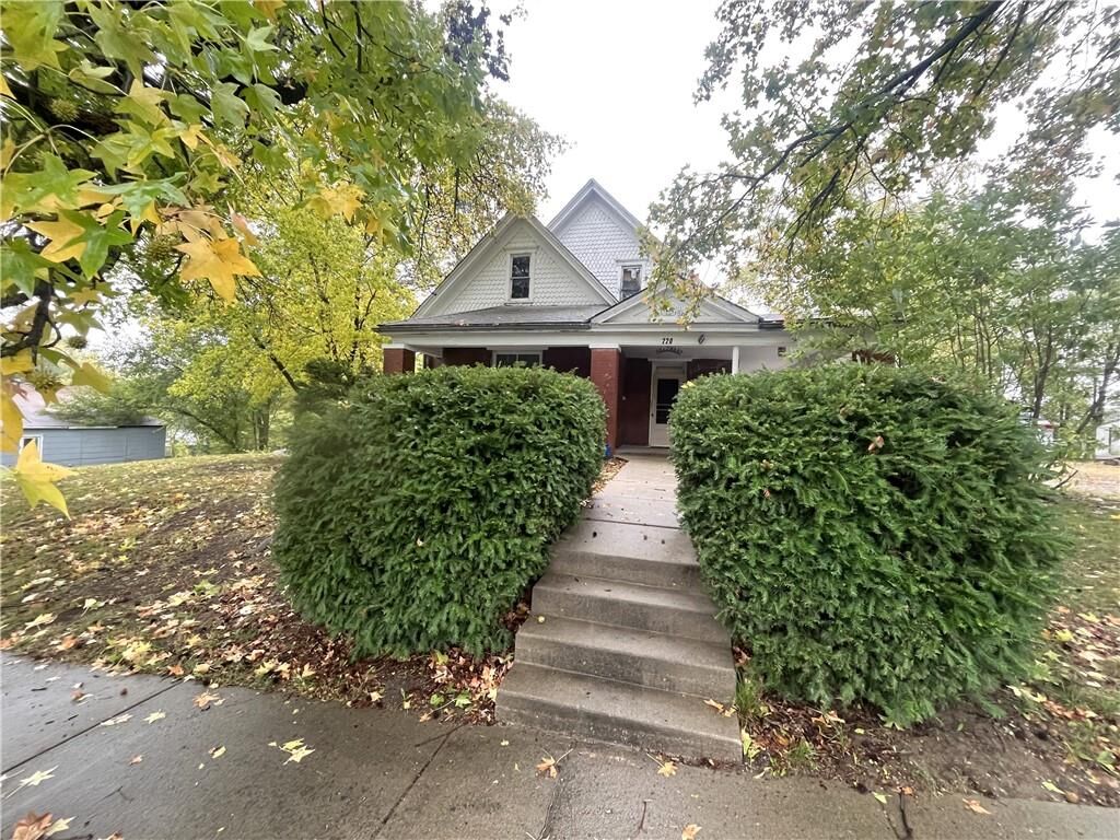 Property Photo:  220 E Benton Street  MO 64633 