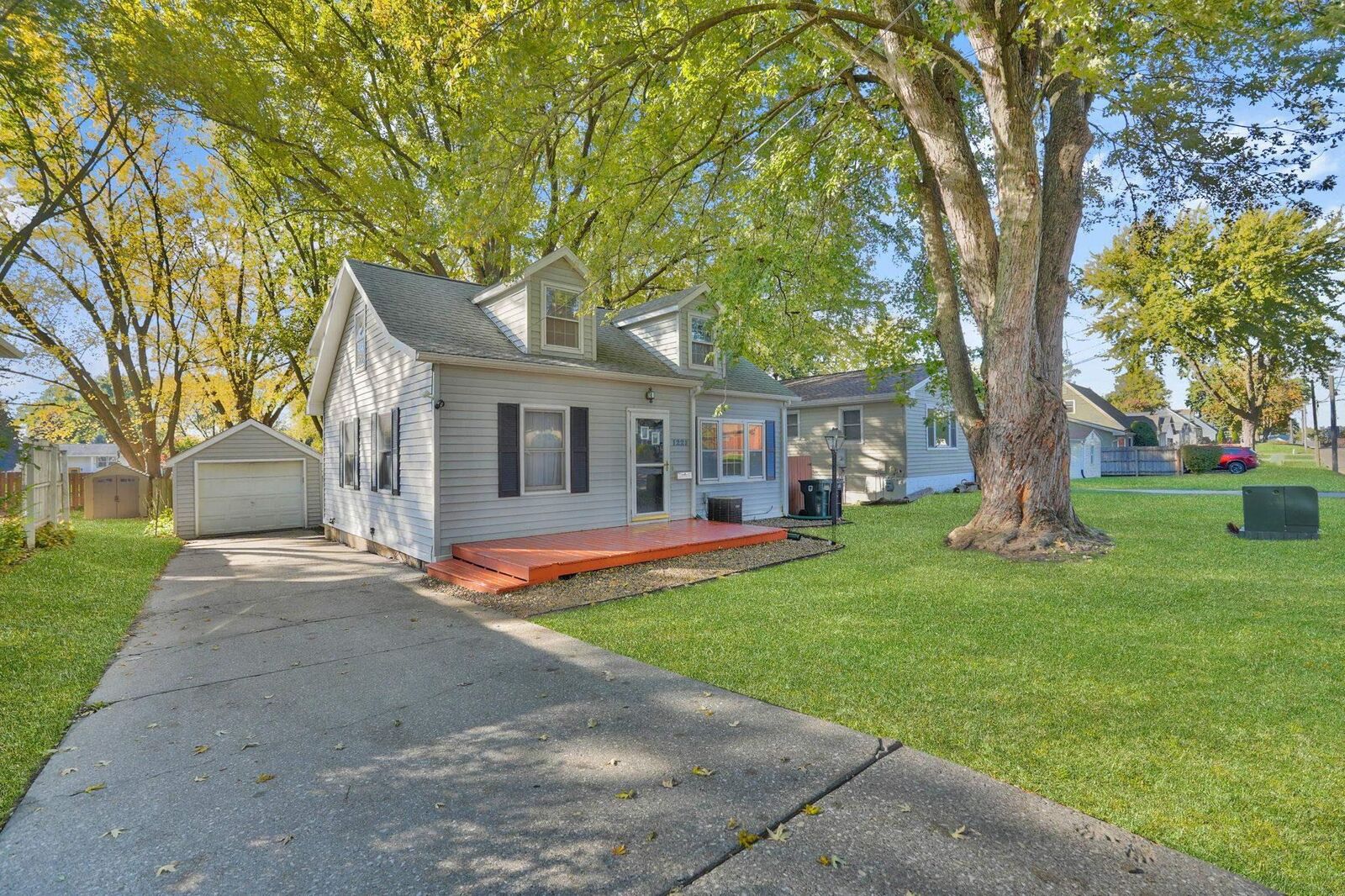 Property Photo: 1221 Parker Street IA 50613