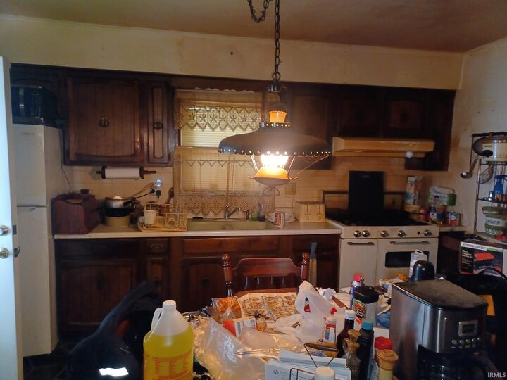 Property Photo:  1810 Taylor Avenue  IN 47714