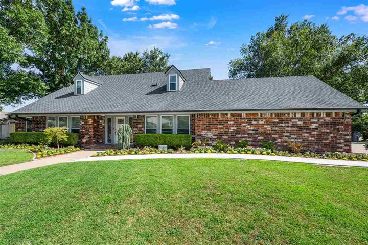 Property Photo:  913 NW Becontree Dr  OK 73505 