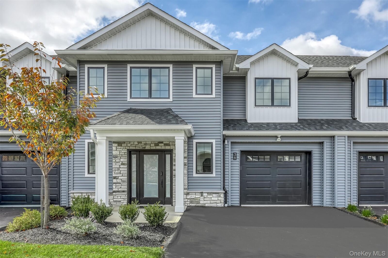 Property Photo:  38 Silverwood Circle  NY 10901 