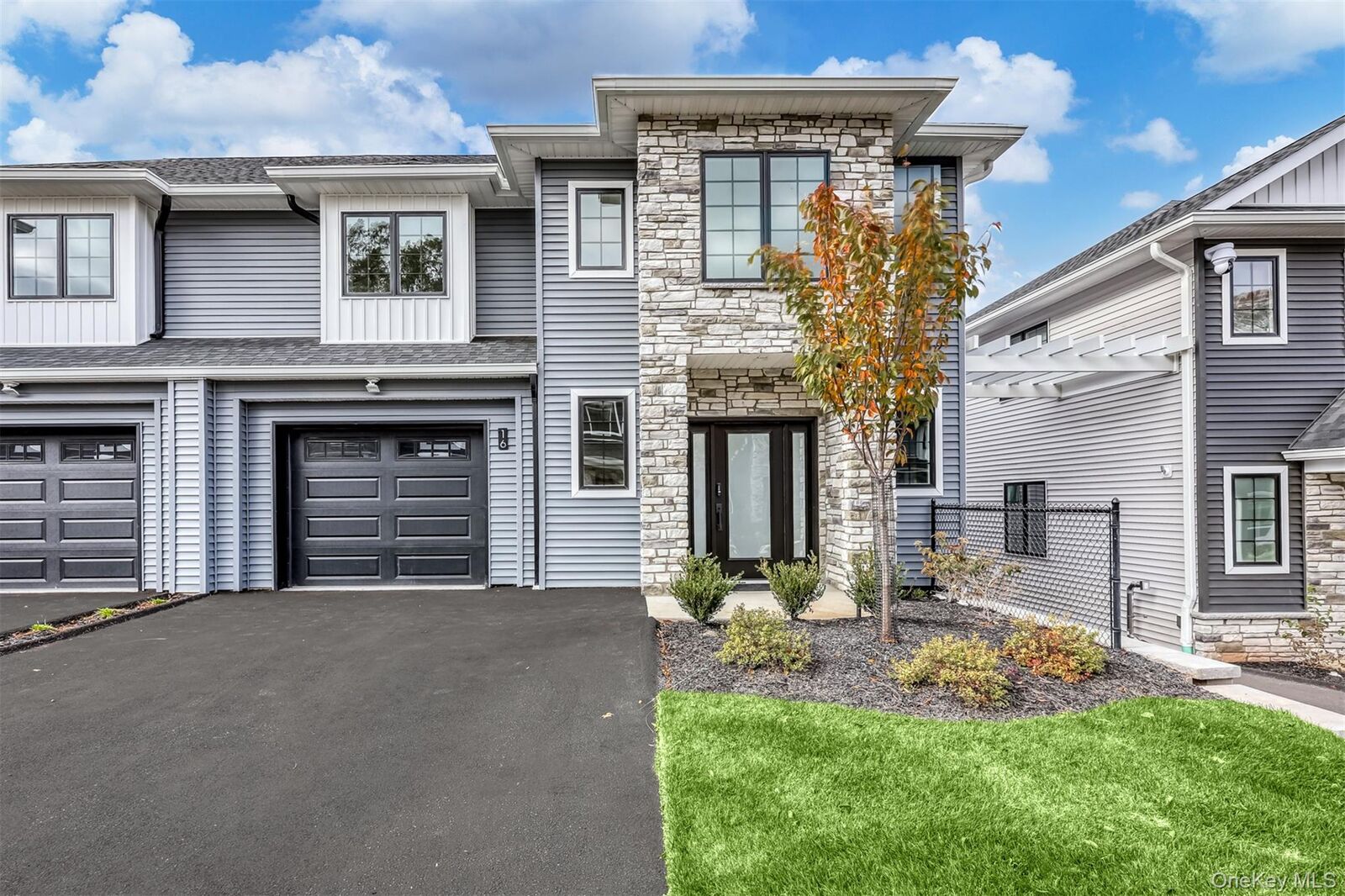 Property Photo:  16 Silverwood Circle  NY 10901 