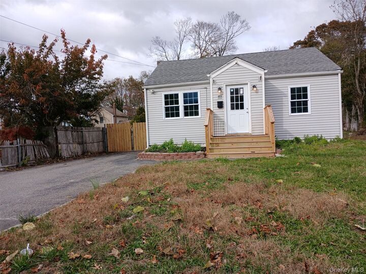 Property Photo:  49 Swezey Street  NY 11772