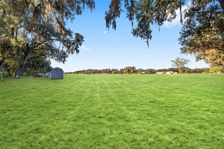 Property Photo:  3623 Cr 526  FL 33585