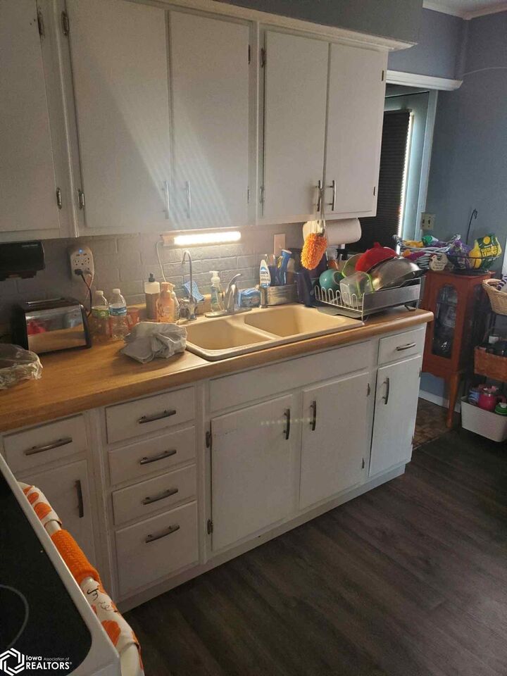 Property Photo: 155 Windsor Circle IA 52601