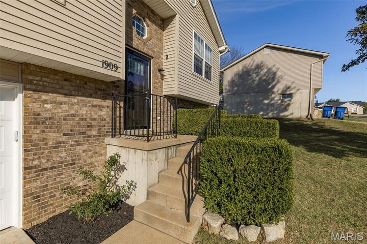 Property Photo:  1909 Iditarod Trail  MO 63028 