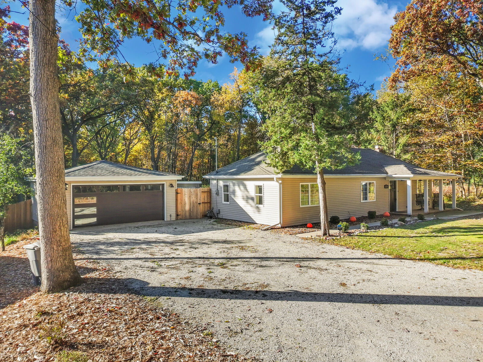 Property Photo:  W3887 Gum Ct  WI 53147