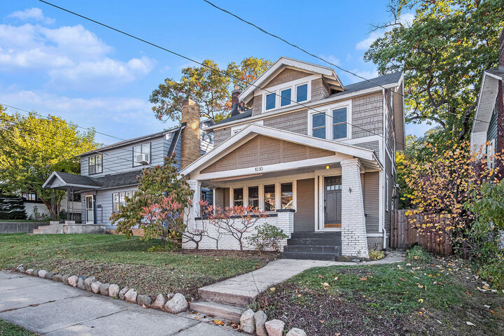 Property Photo:  1030 Benjamin Avenue SE  MI 49506 