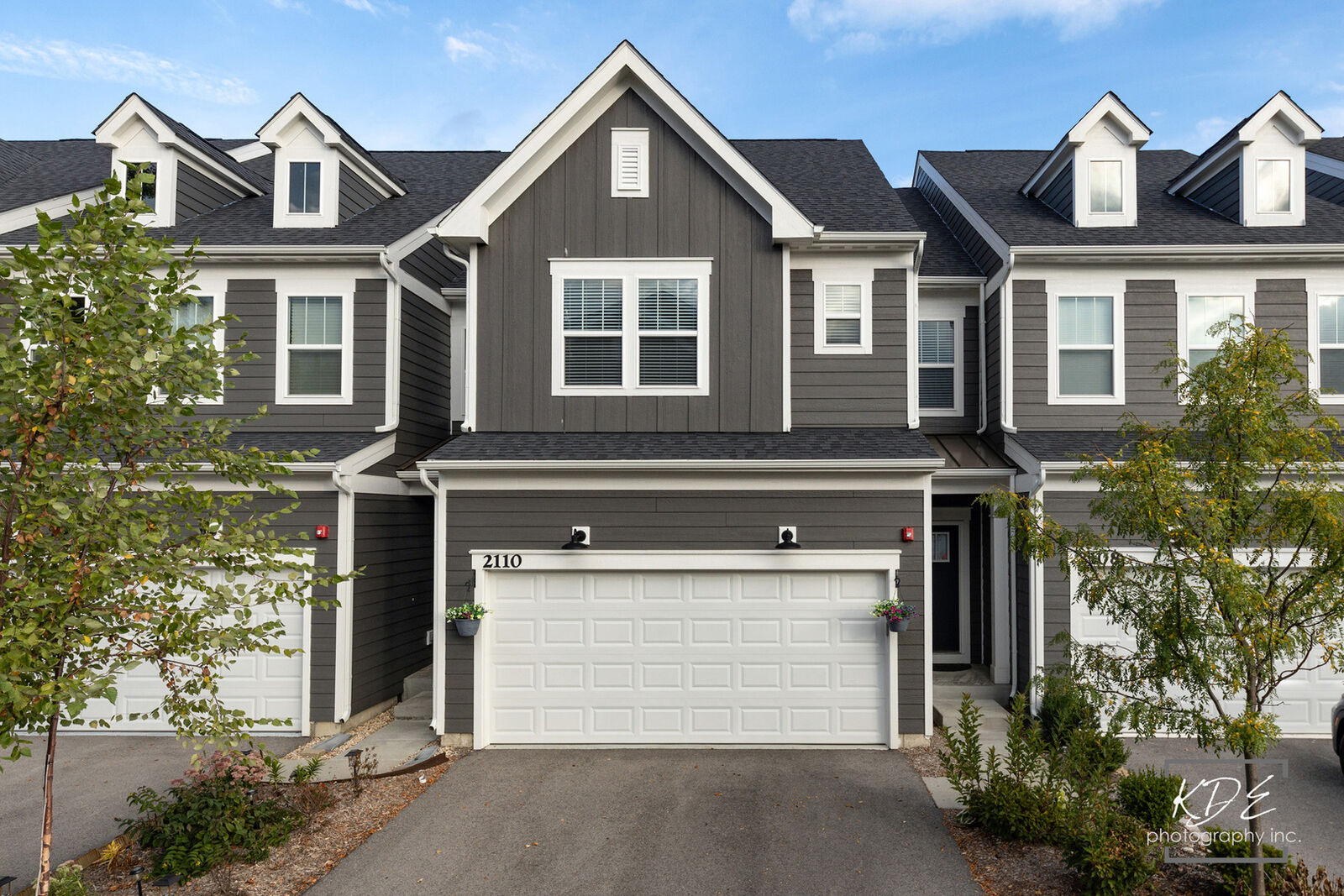 Property Photo:  2110 Weatherbee Lane  IL 60563