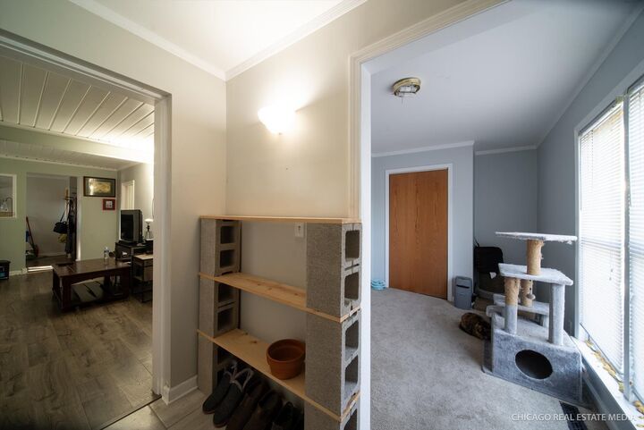 Property Photo: 945 S 7th Street IL 60115