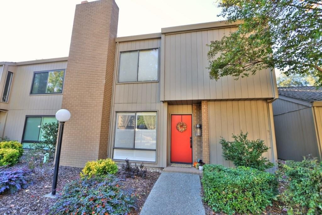 Property Photo: 104 Dunbarton Circle CA 95825