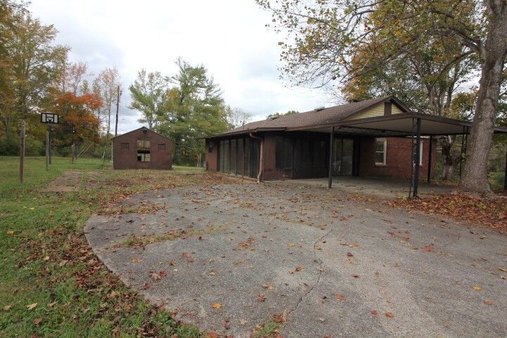 Property Photo:  2288 Old Ashland City Rd  TN 37043 