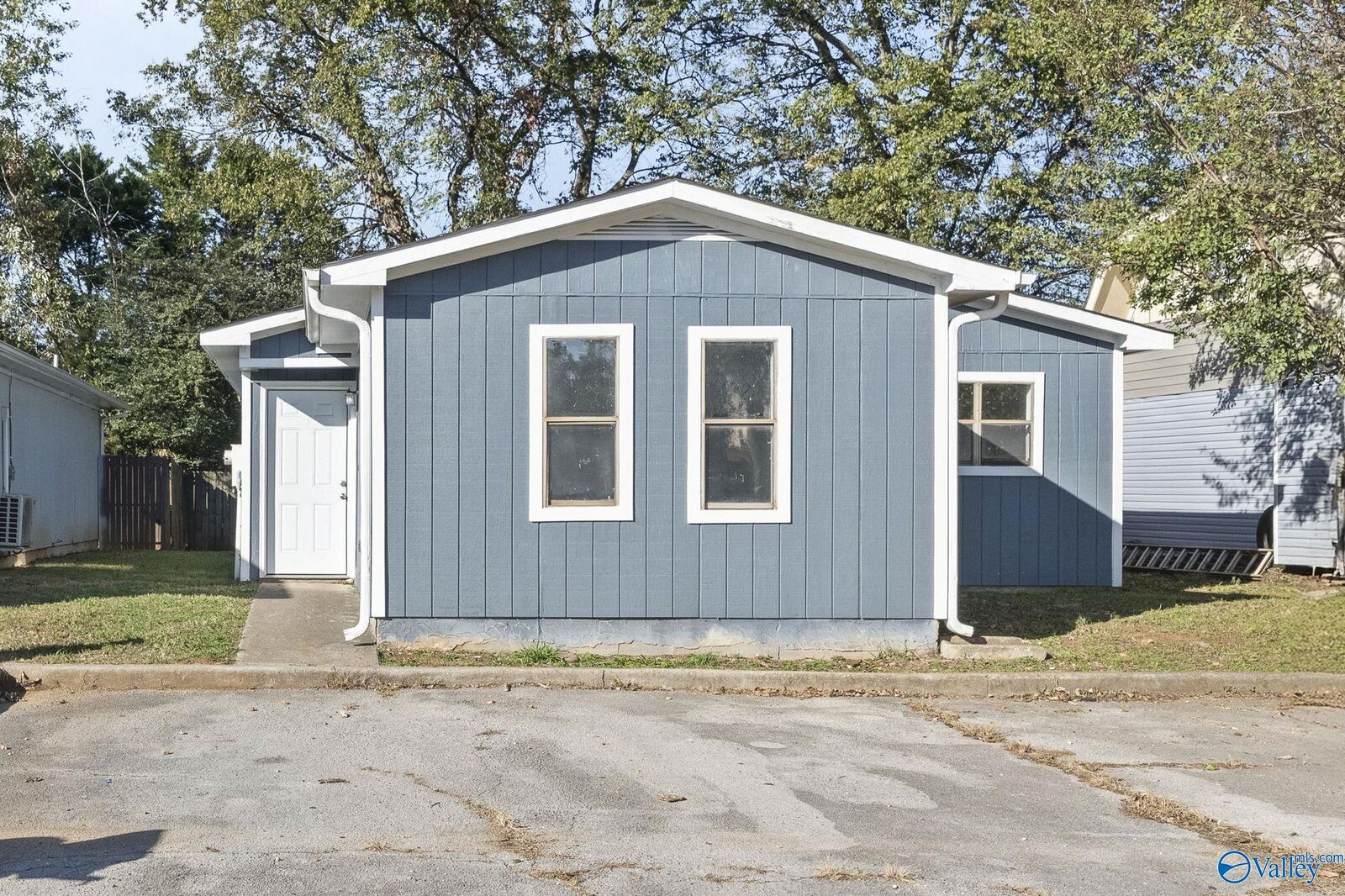 Property Photo:  4318 Chalet Circle NW  AL 35810