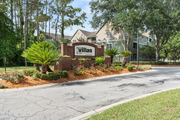 Property Photo: 7701 Timberlin Park Boulevard 218 FL 32256