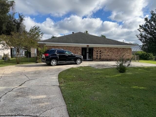 Property Photo: 105 Mu Street LA 70037