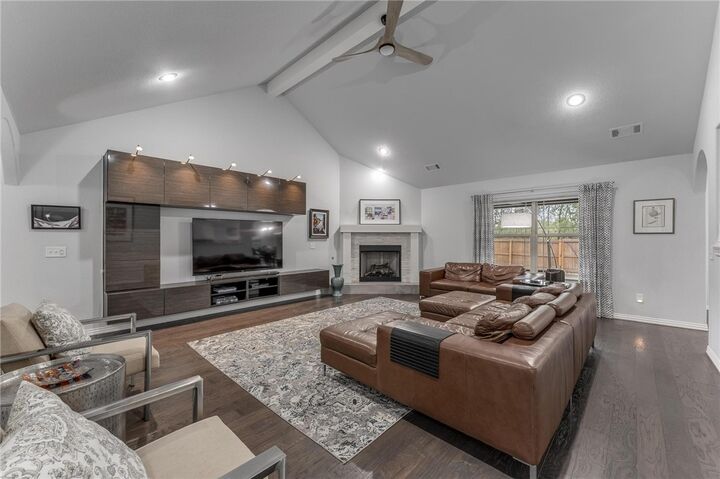 Property Photo: 1903 SW Birch AR 72713