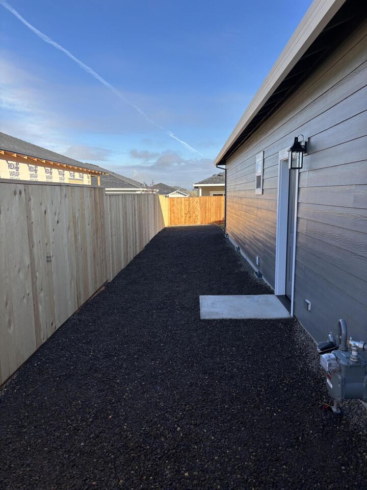 Property Photo: 3731 Ford Drive OR 97504