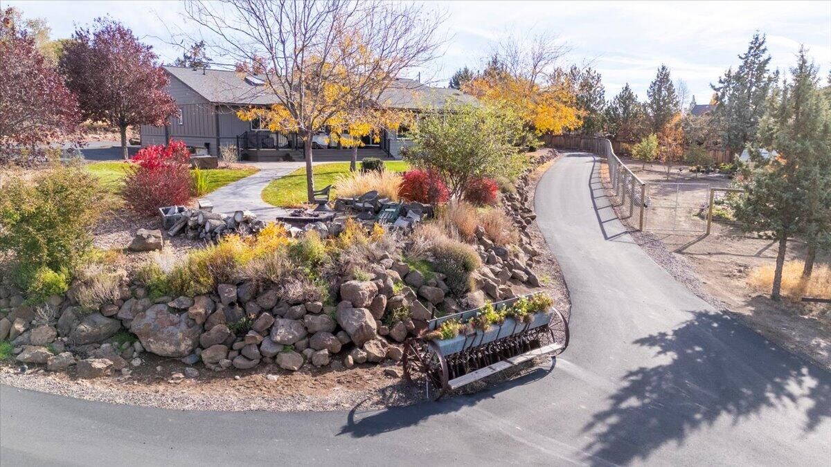 Property Photo:  1475 NW Odem Avenue  OR 97760