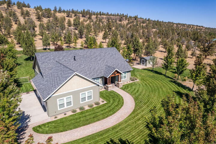 Property Photo:  10135 NW Coyner Avenue  OR 97756