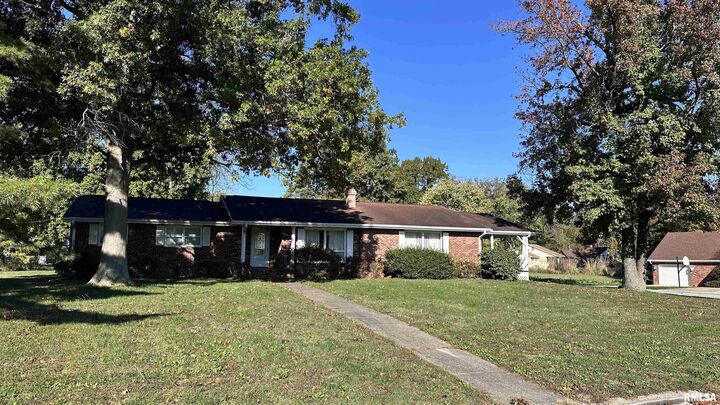 1019 Election Drive  Benton IL 62896 photo