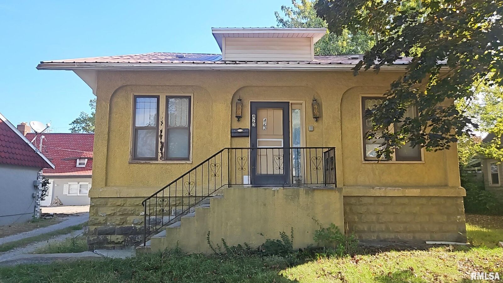 Property Photo:  423 S Lincoln  IL 62801 