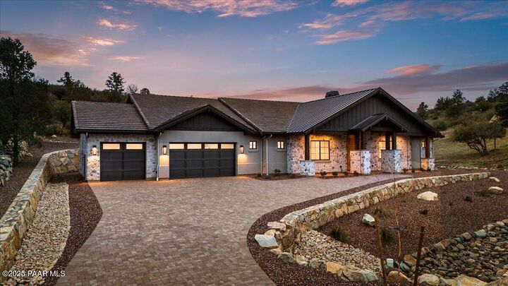 Property Photo: 125 Rotonda Way AZ 86301