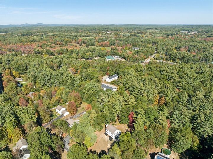 Property Photo:  16 Captain Danforth Lane  NH 03031 