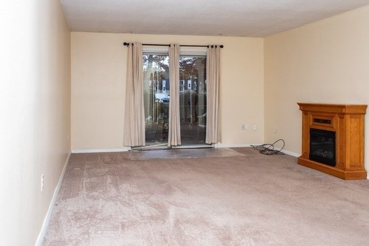 Property Photo:  11 Shadowbrook Ln 9  MA 01757 