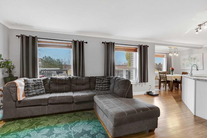 Property Photo:  9318 129 Avenue  AB T8X 1R8