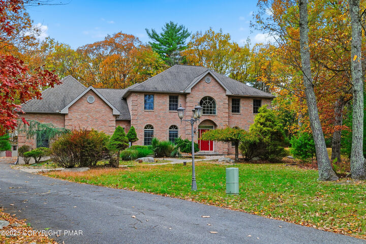 Property Photo:  705 Garden Court  PA 18301 