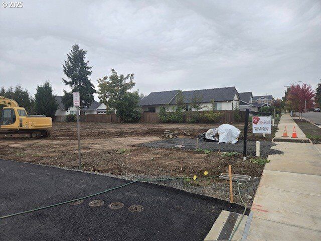 Property Photo: 1521 Brown St OR 97071