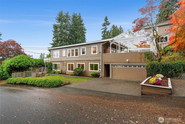 Property Photo:  18921  16th Avenue NE  WA 98155