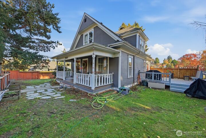 Property Photo: 3654 35th Avenue W WA 98199