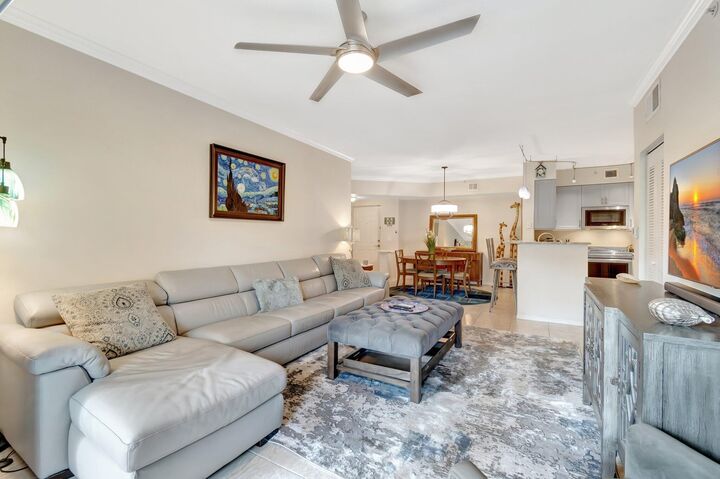 Property Photo:  2310 Tuscany Way  FL 33435