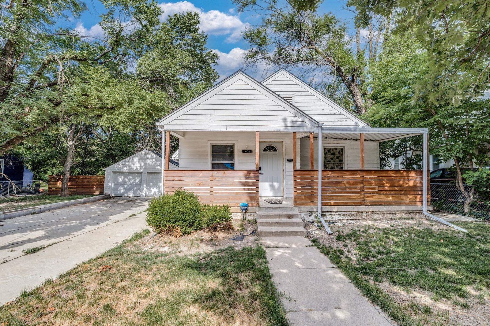 Property Photo:  1425 N Holyoke Ave  KS 67208 