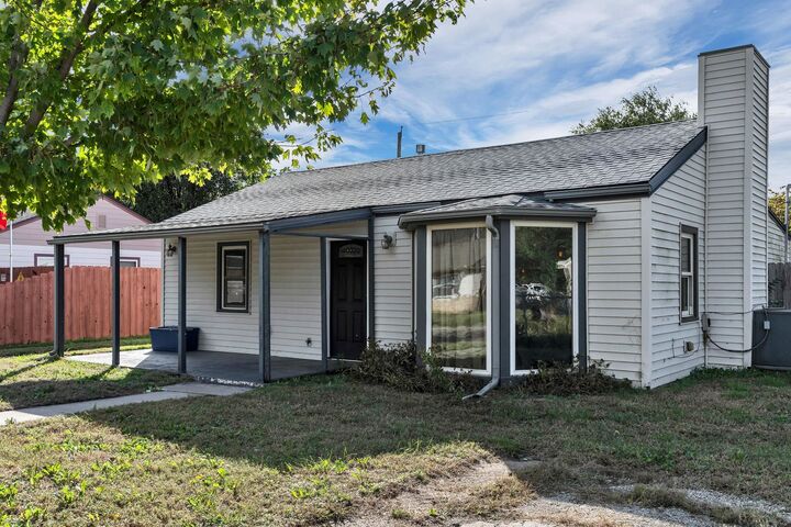 Property Photo:  5139 S Meadowview Ave  KS 67216-3534